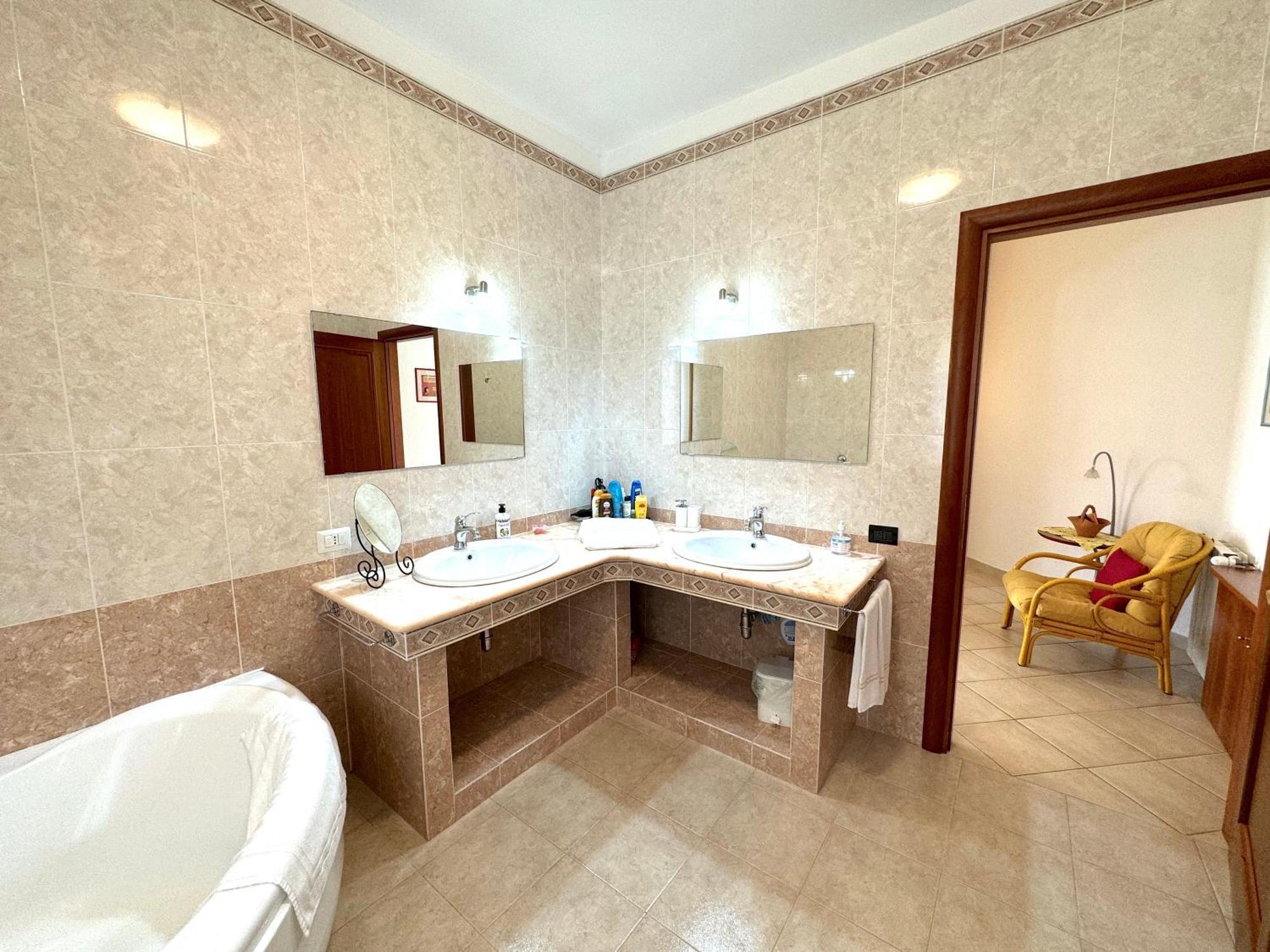 Rosa'S House - Zona Ospedaliera Leilighet Cagliari Eksteriør bilde